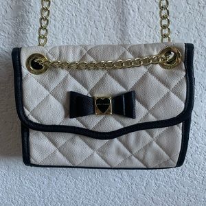 SOLD 🚫 Betsey Johnson Purse